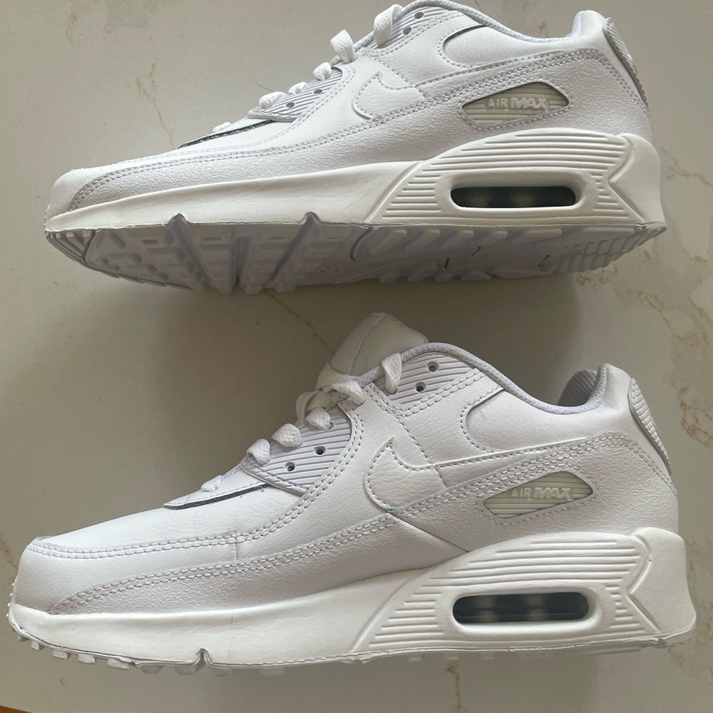 NEW Nike Air Max 90s